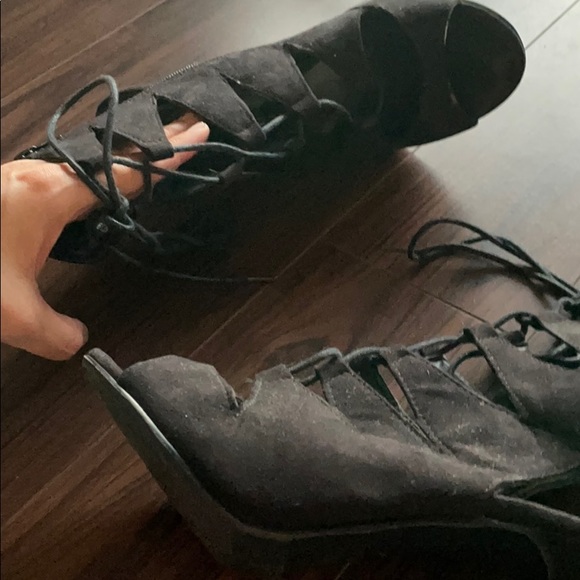 Chinese Laundry Lace Up Heel - Picture 8 of 8